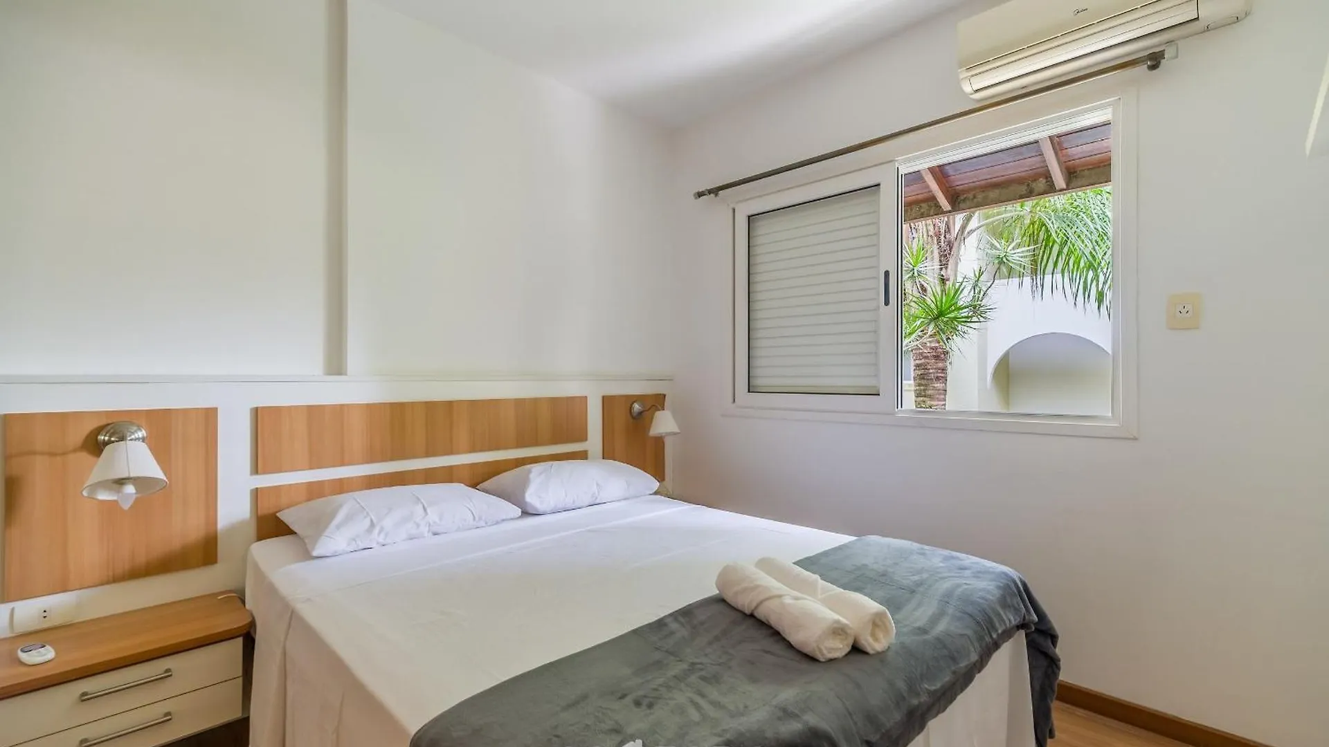 Apartamentos A 450M Da Lagoa Da Conceicao - Crm Florianopolis 0*,  Brazil