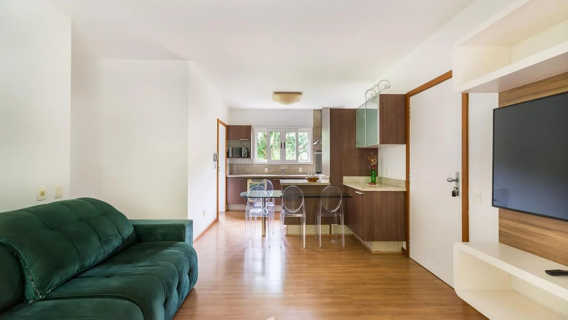 Apartamentos A 450M Da Lagoa Da Conceicao - Crm Florianopolis Apartment