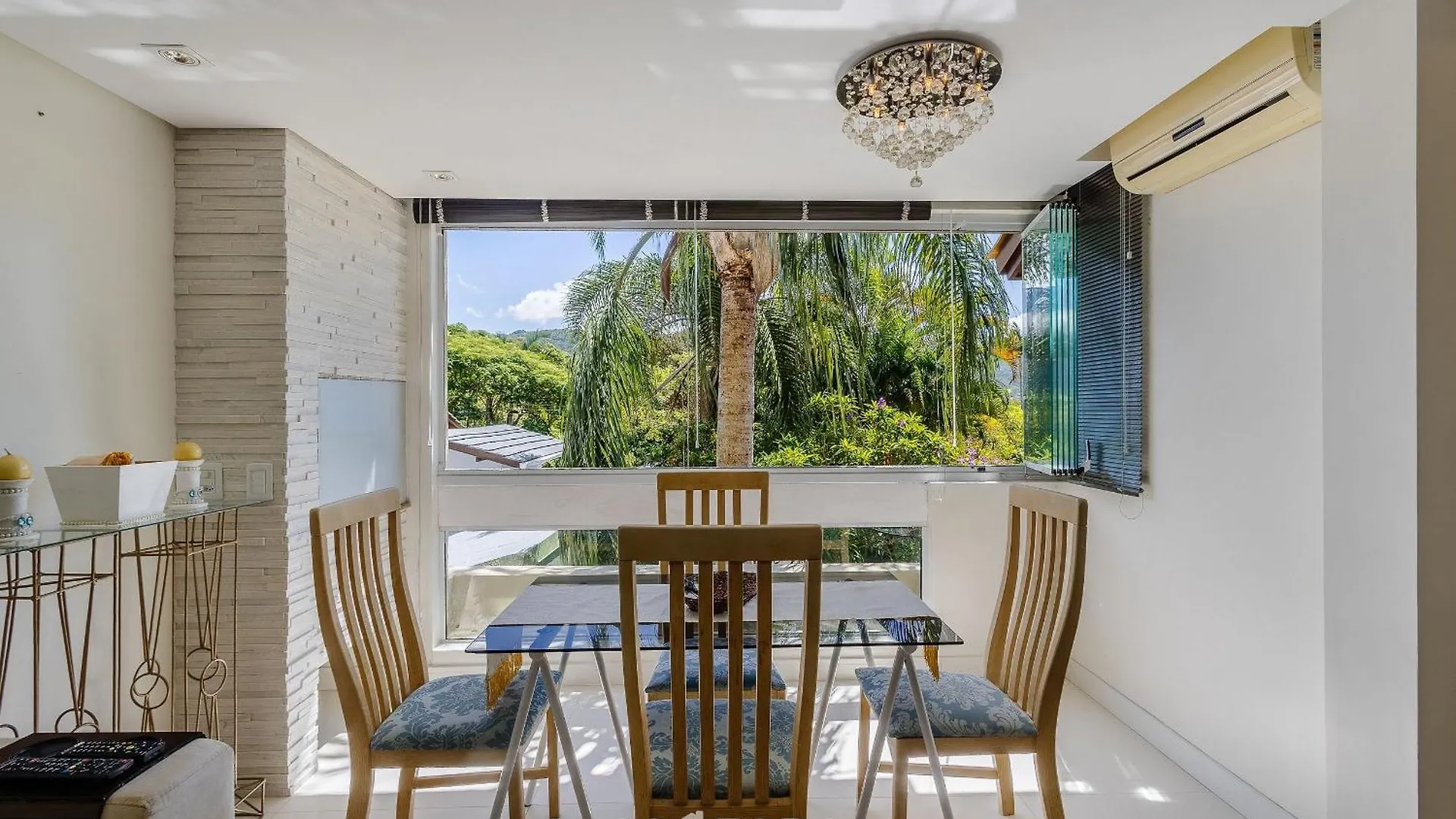 Apartamentos A 450M Da Lagoa Da Conceicao - Crm Florianopolis Brazil
