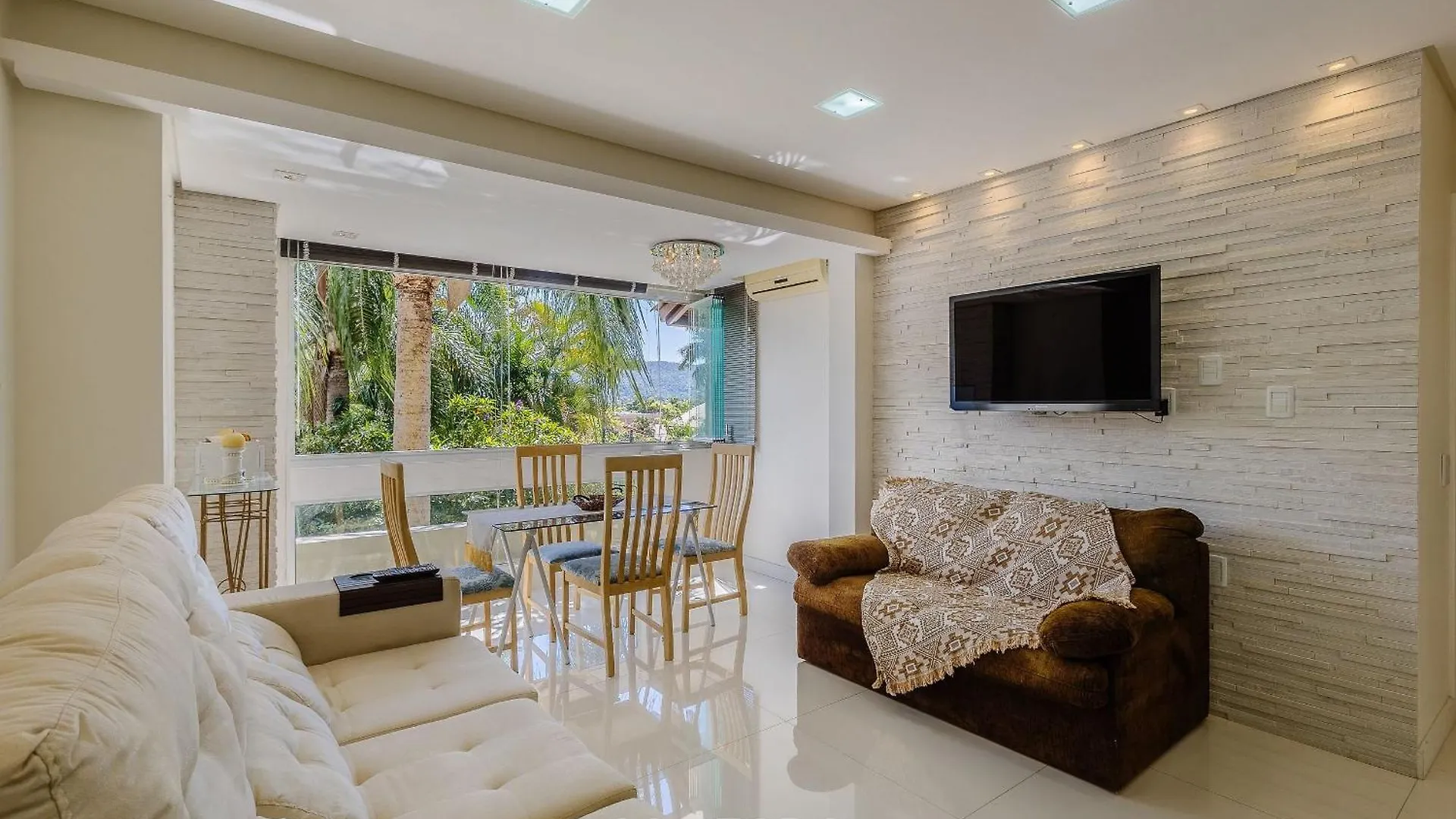 Apartamentos A 450M Da Lagoa Da Conceicao - Crm Florianopolis Apartment